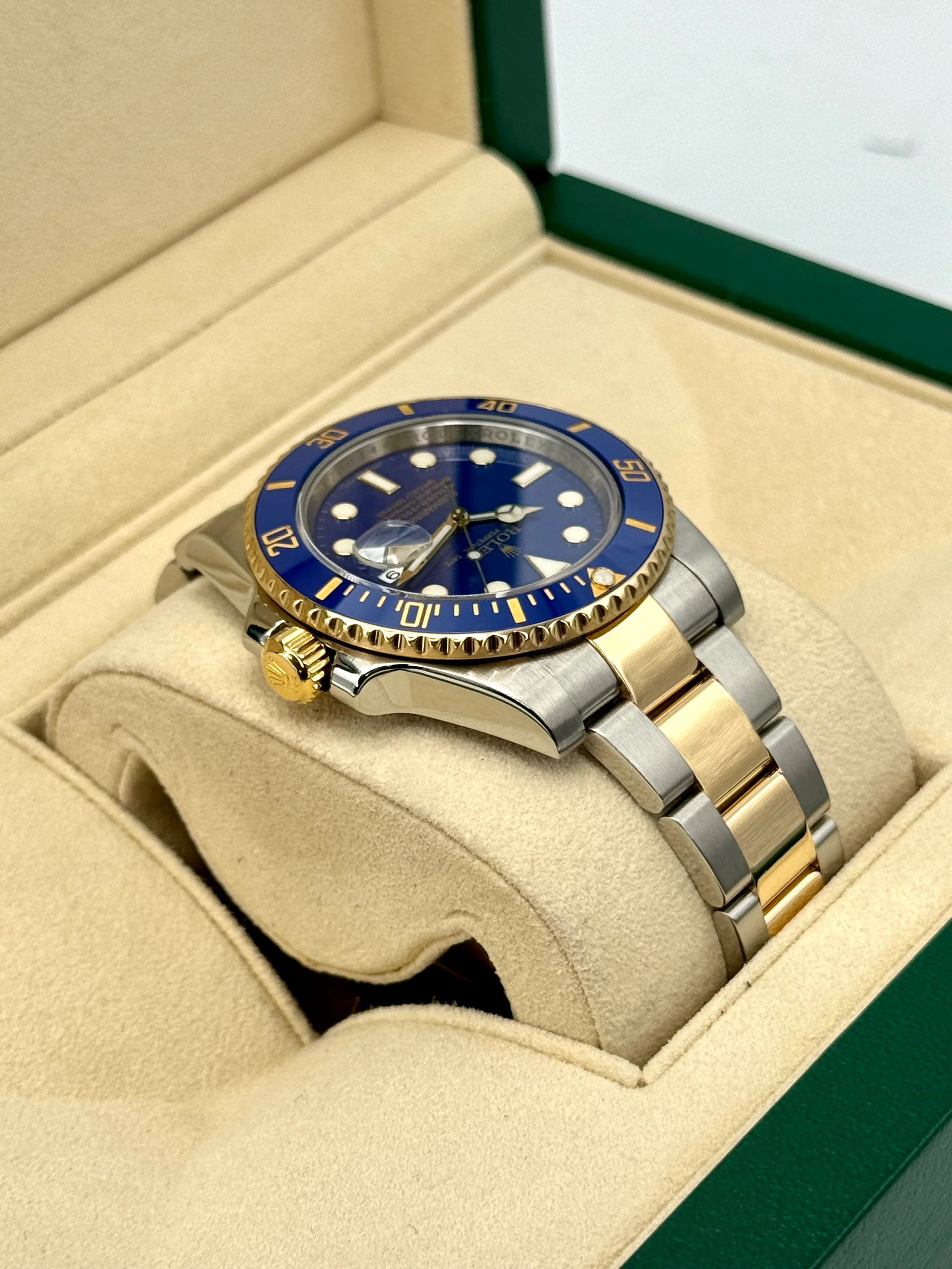 Rolex Submariner “Bluesy” 40mm 116613LB Two-Tone Flat Blue Dial - Image 8