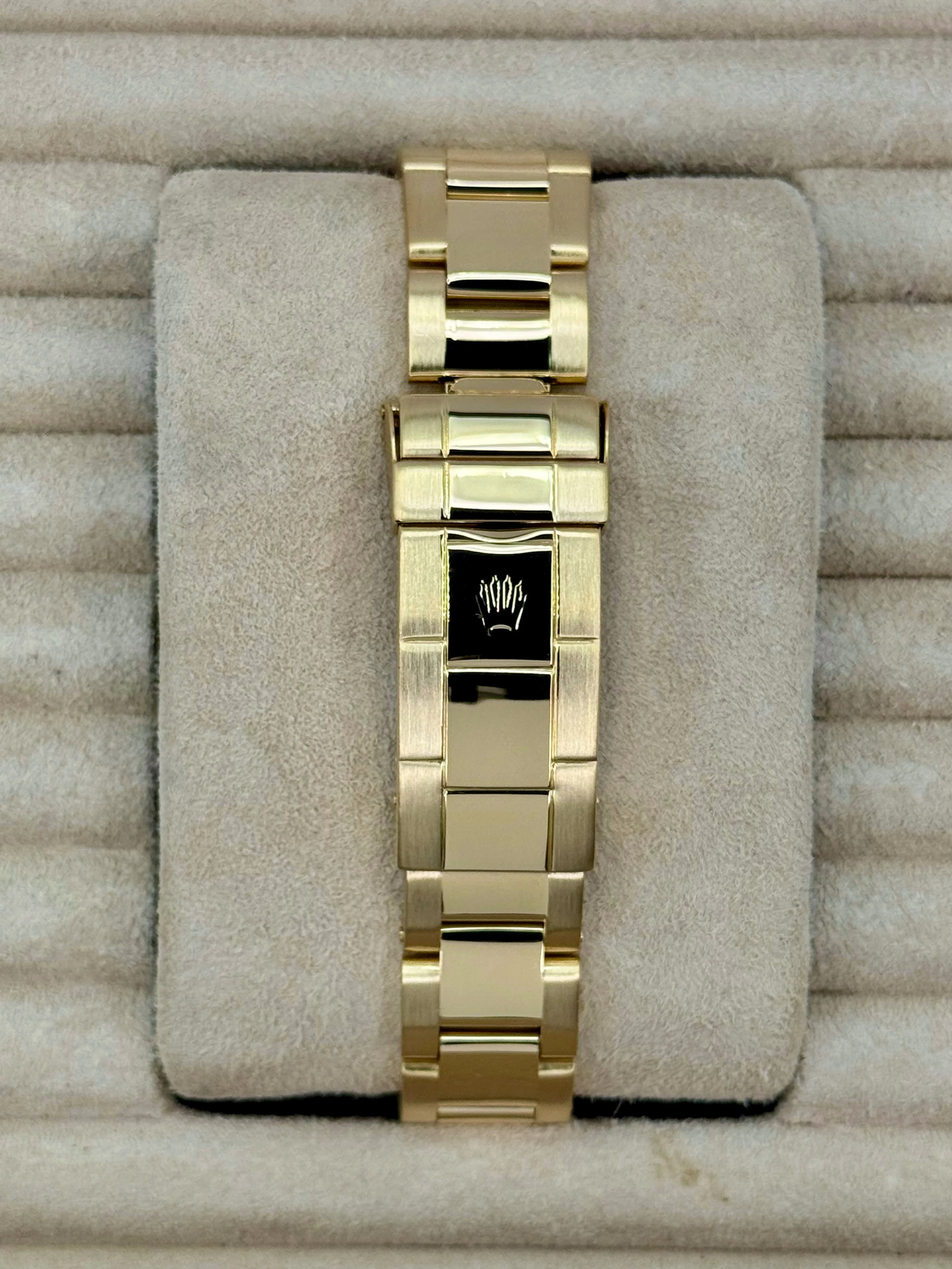 1987 Rolex Submariner "Bluesy" 40mm 16808 Yellow Gold Blue Dial - Image 2
