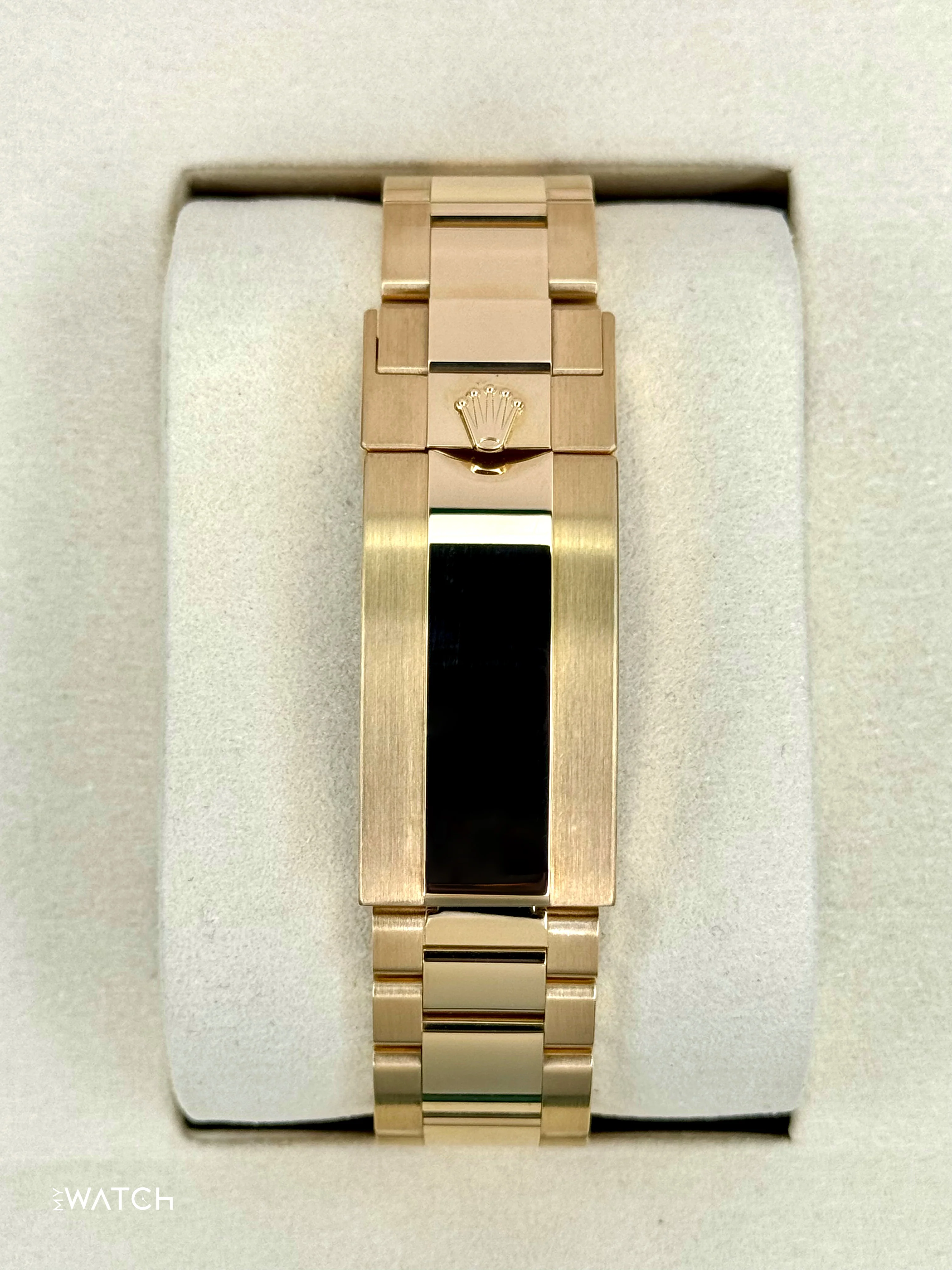 NEW 2025 Rolex Submariner "Bluesy" 41mm 126618LB Yellow Gold Blue Dial - Image 2