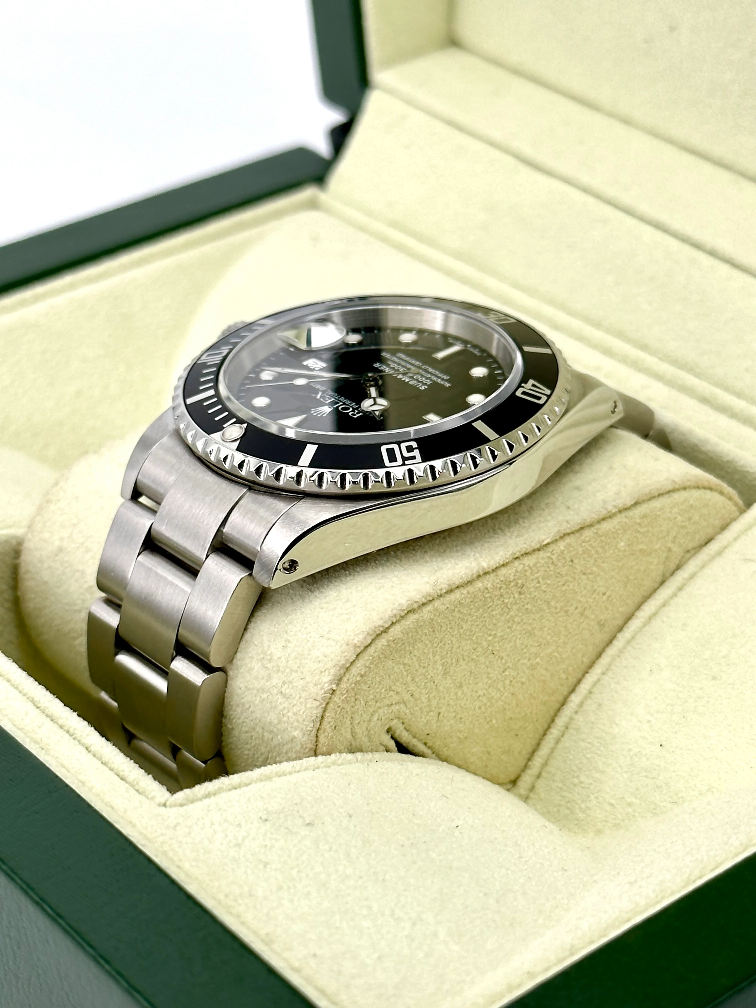 2002 Rolex Submariner Date 40mm 16610 Stainless Steel Black Dial - Image 7
