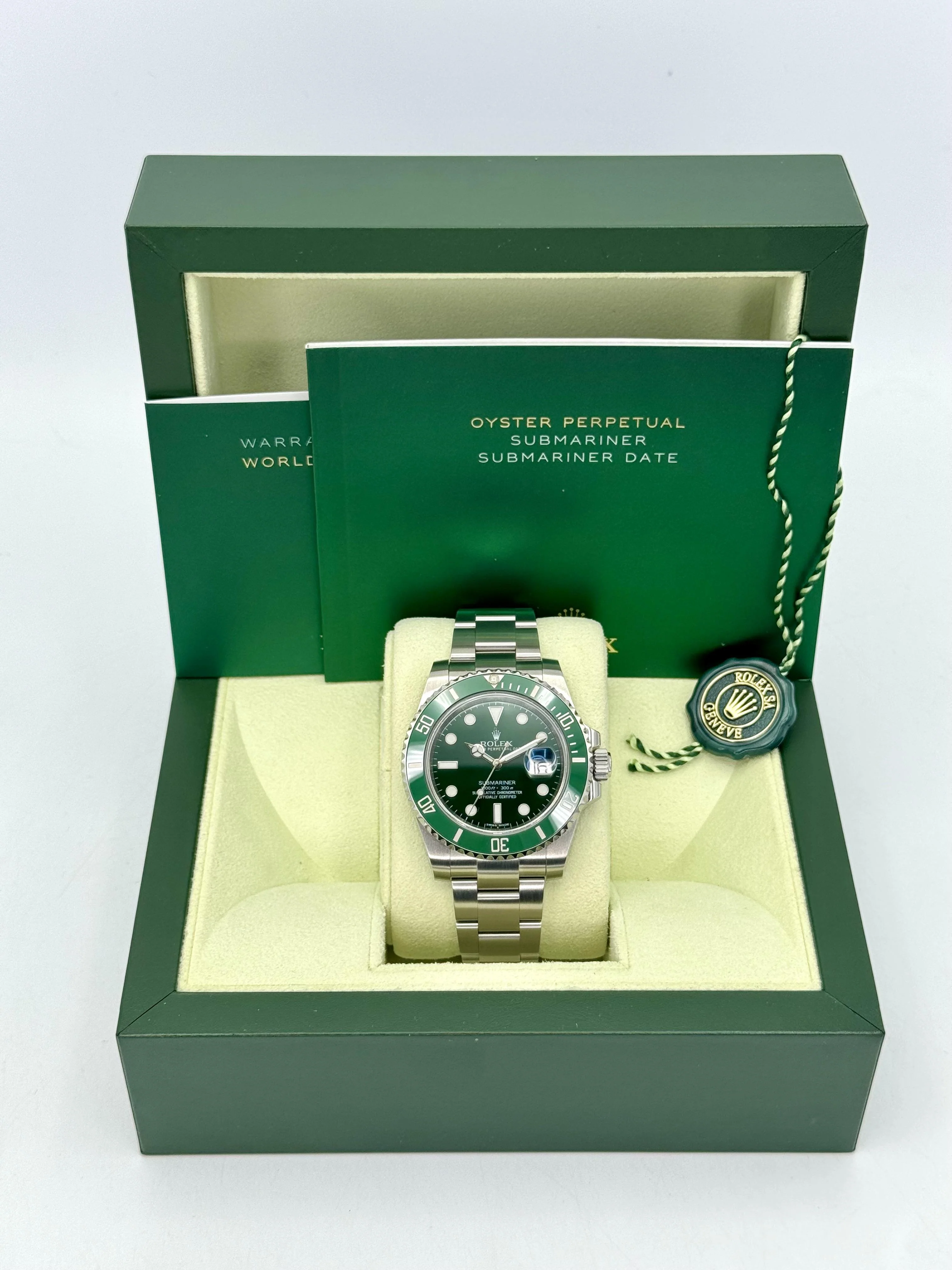 Rolex Submariner "Hulk" 40mm 116610LV Green Dial - Image 11