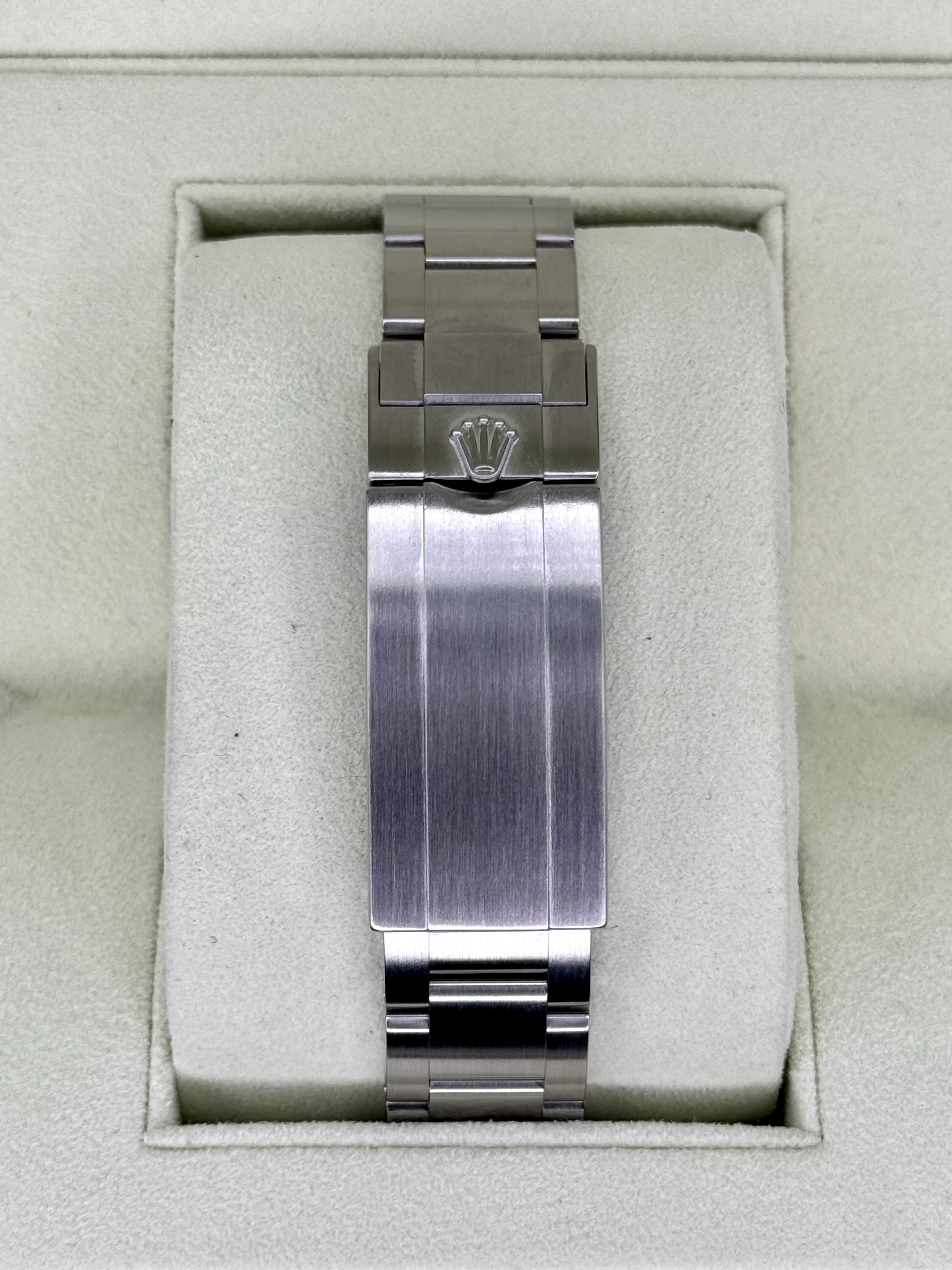 Rolex Submariner "Hulk" 40mm 116610LV Green Dial - Image 2