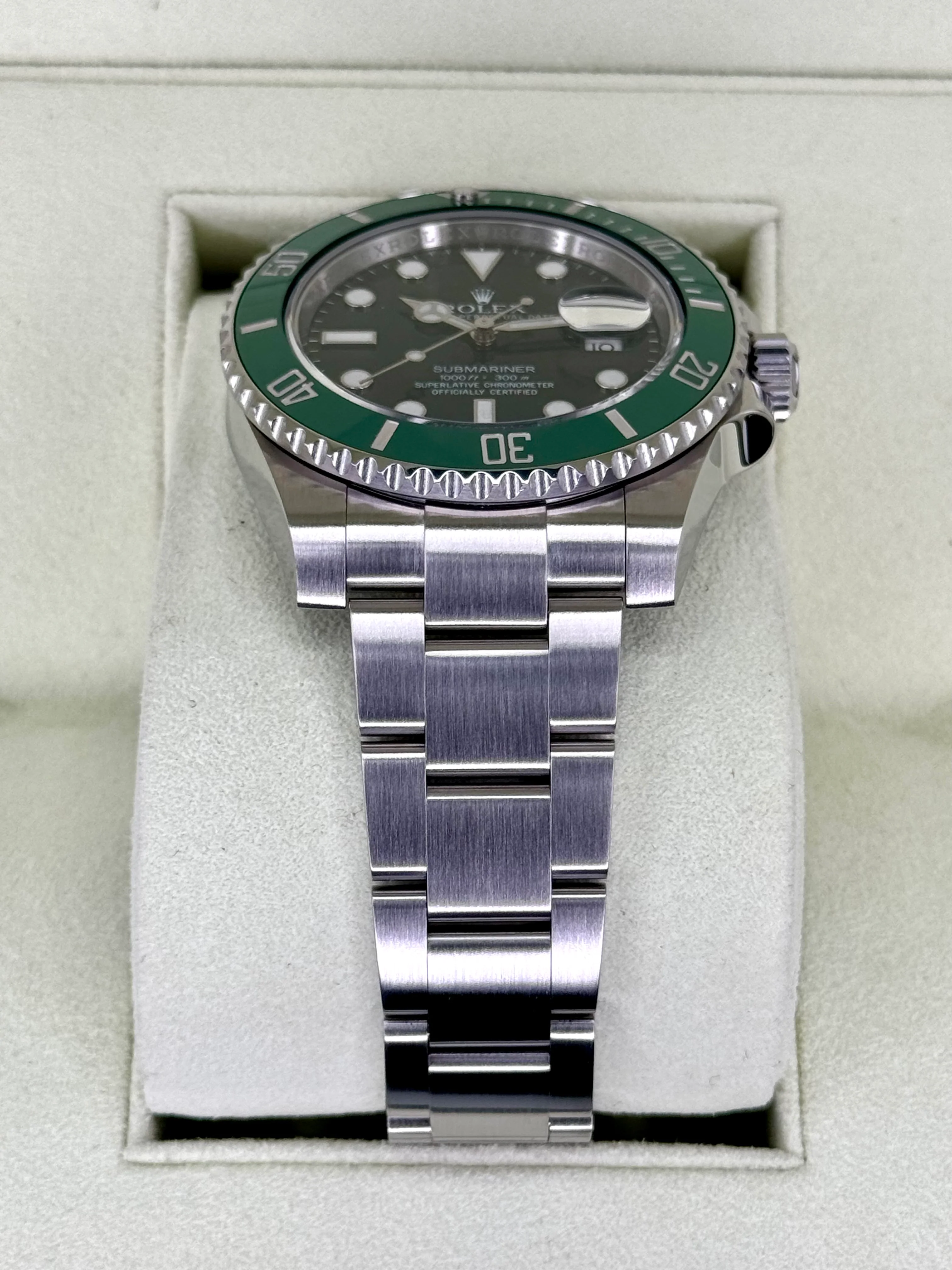 Rolex Submariner "Hulk" 40mm 116610LV Green Dial - Image 3