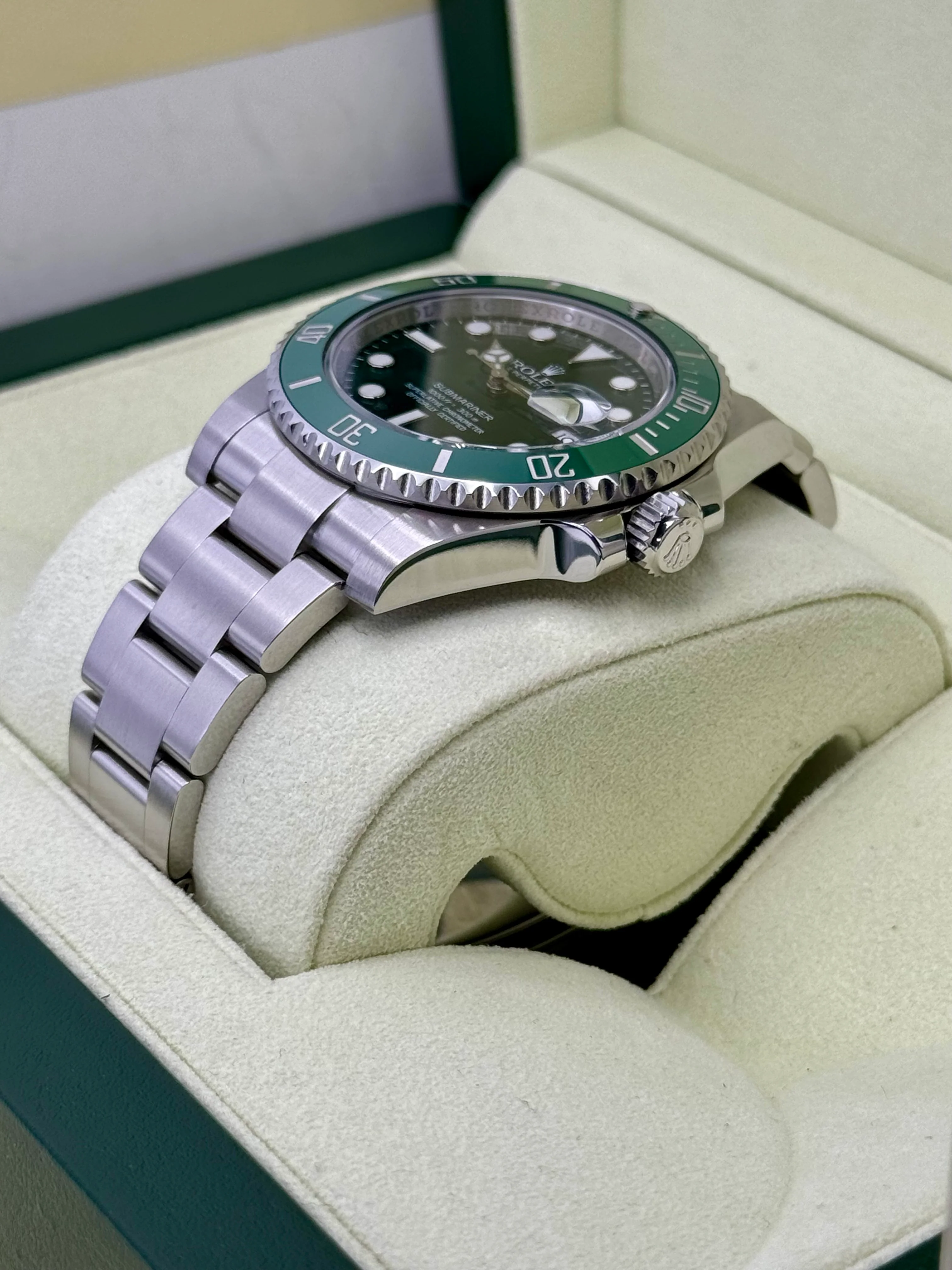 Rolex Submariner "Hulk" 40mm 116610LV Green Dial - Image 5