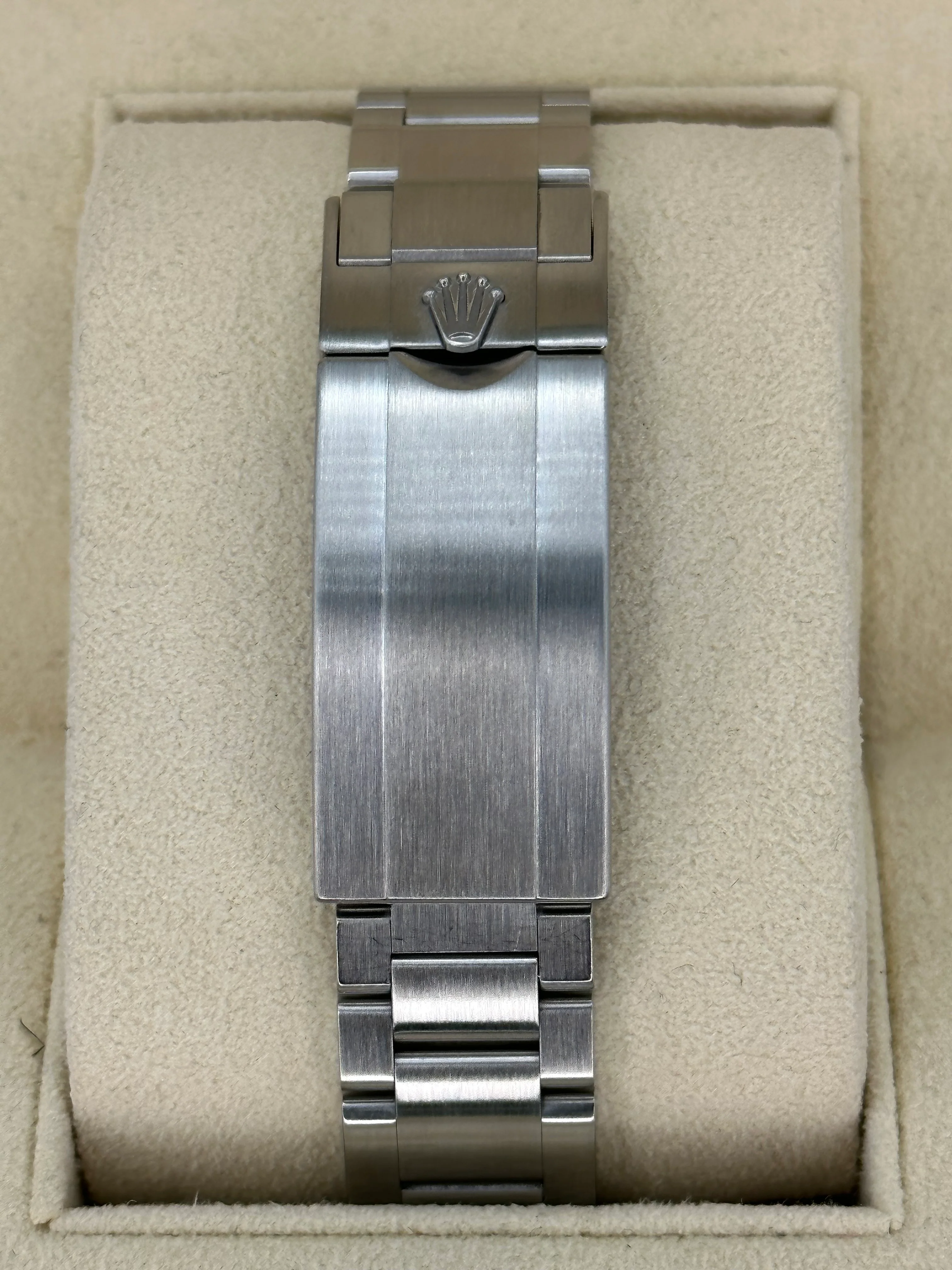 Rolex Submariner "Hulk" 40mm 116610LV Green Dial - Image 2