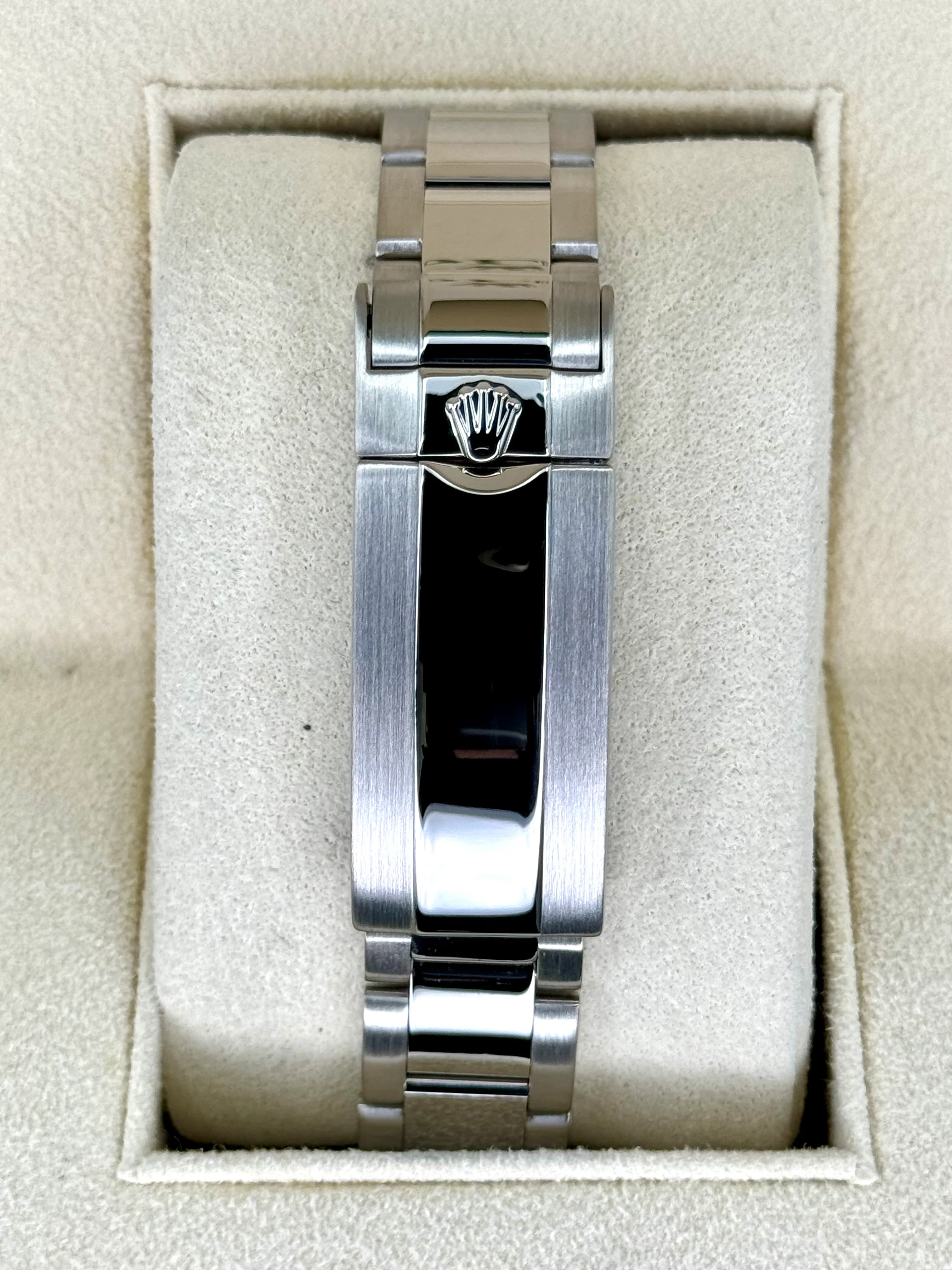 Rolex Submariner "Smurf" 40mm 116619LB White Gold Blue Dial - Image 2
