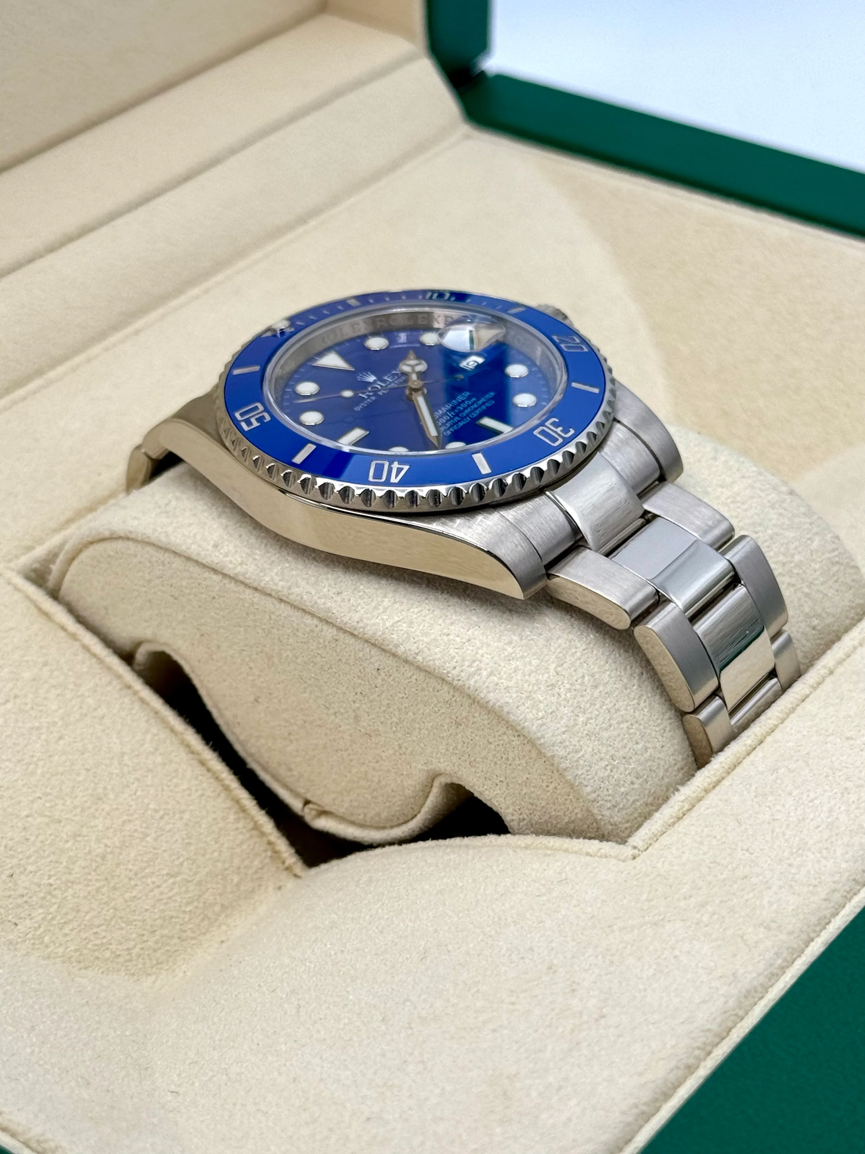 Rolex Submariner "Smurf" 40mm 116619LB White Gold Blue Dial - Image 6