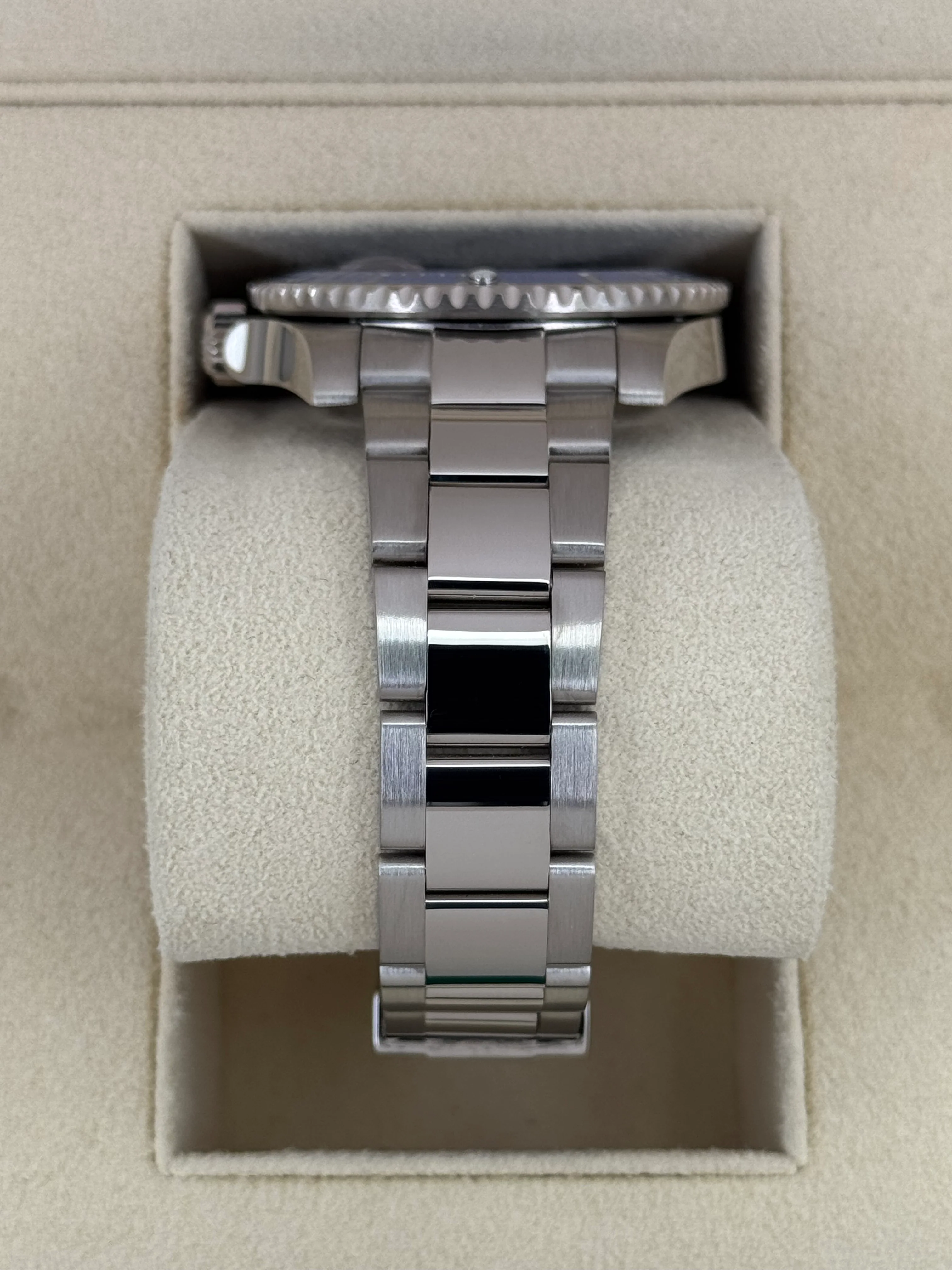 2017 Rolex Submariner "Smurf" 40mm 116619LB White Gold Blue Dial - Image 4