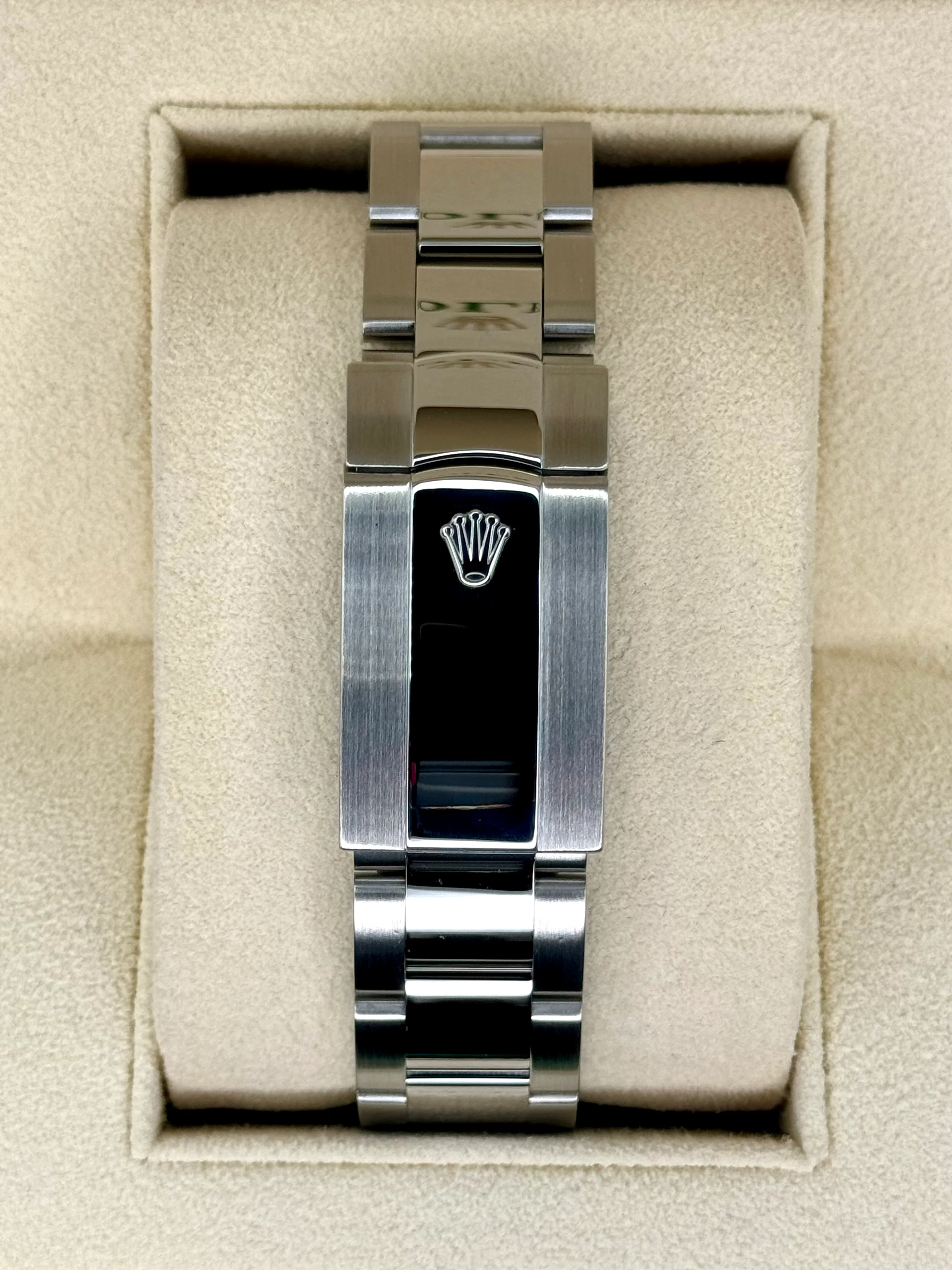 Sky-Dweller 42mm 326934 Stainless Steel Oyster Blue Dial - Image 2