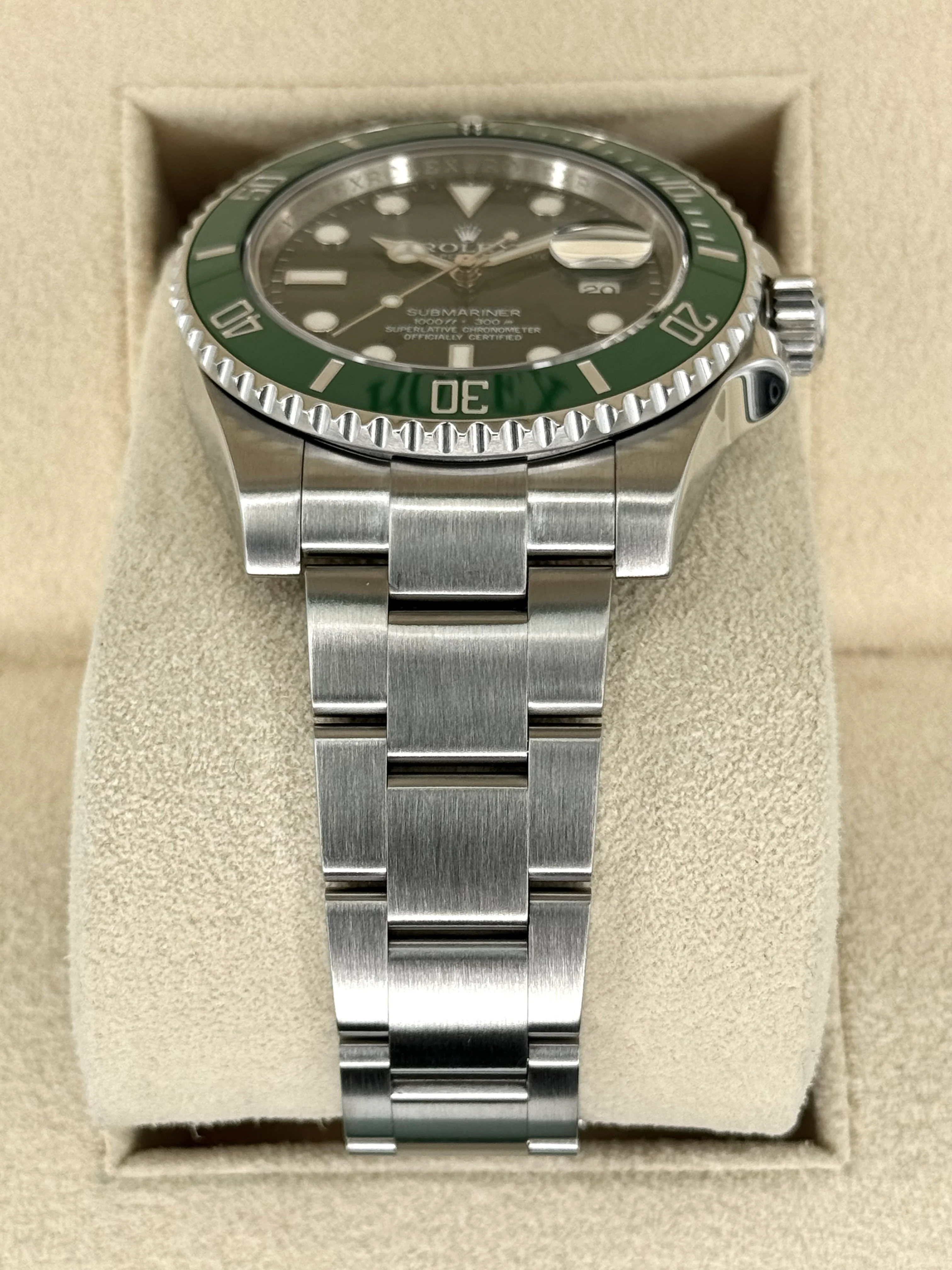 Submariner "Hulk" 40mm 116610LV Green Dial - Image 4
