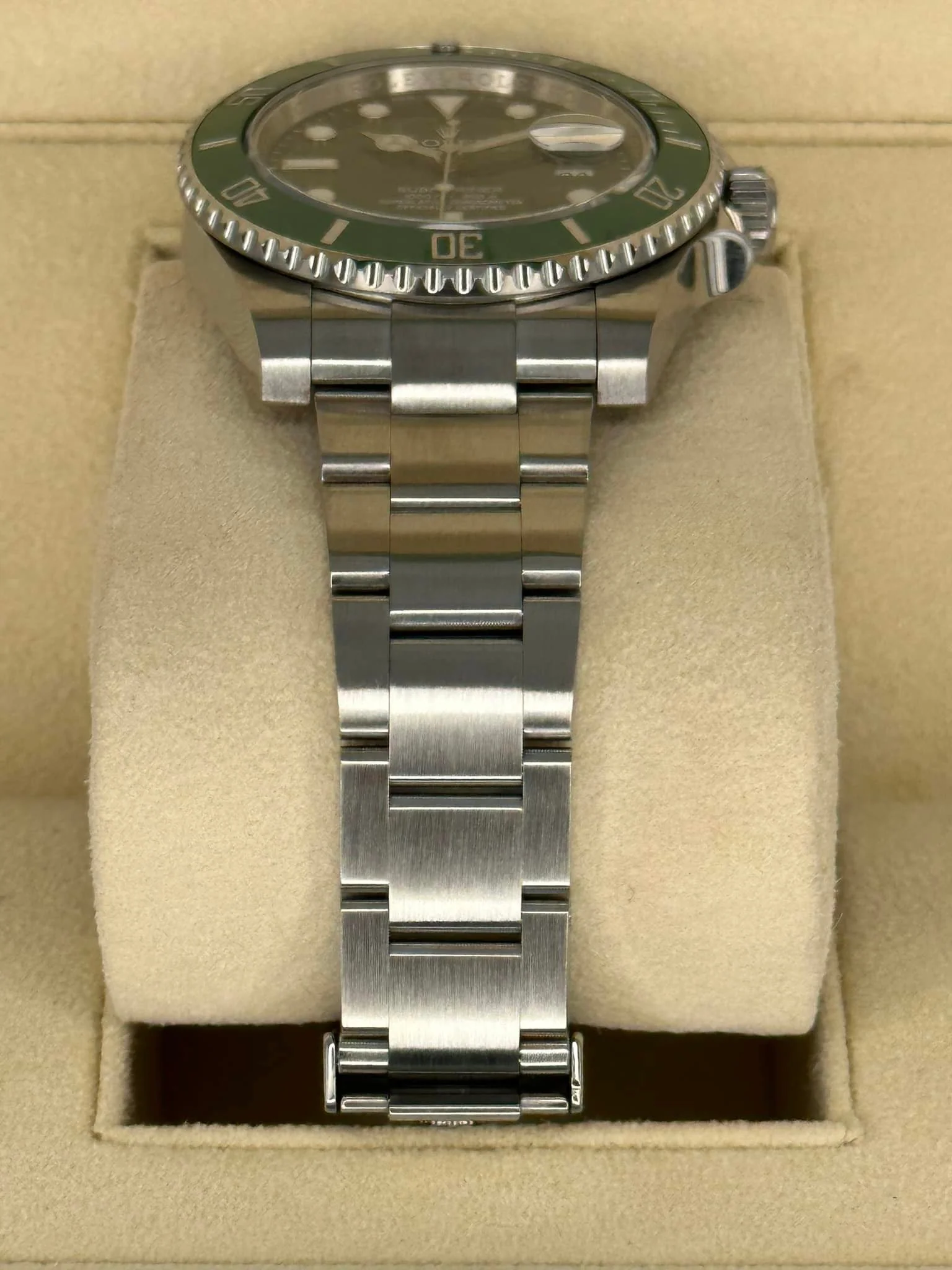 Rolex Submariner "Hulk" 116610LV 40mm Green Dial - Image 3