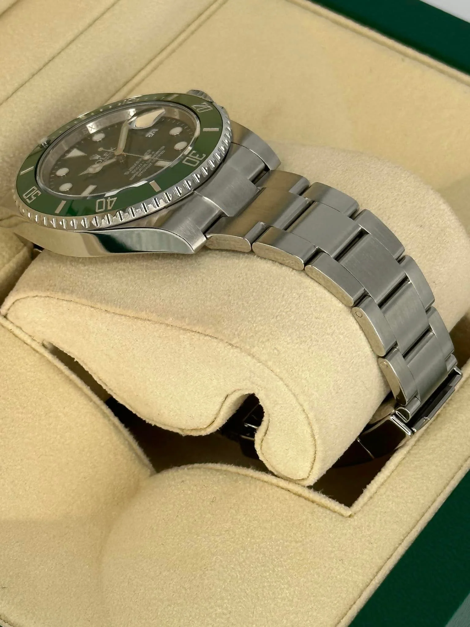 Rolex Submariner "Hulk" 116610LV 40mm Green Dial - Image 6