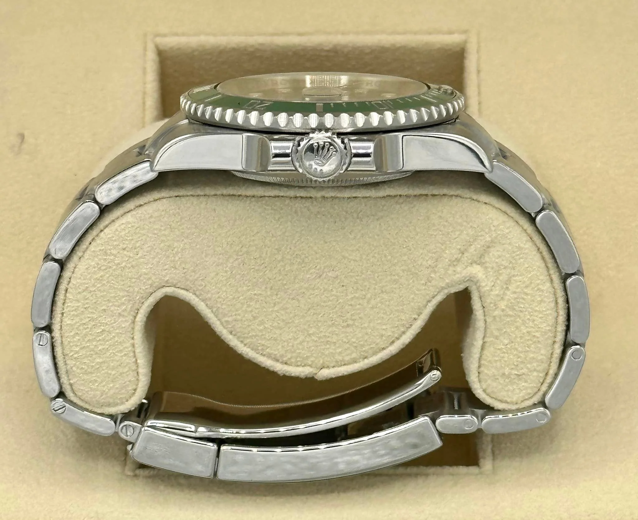 Rolex Submariner "Hulk" 40mm 116610LV Green Dial - Image 9