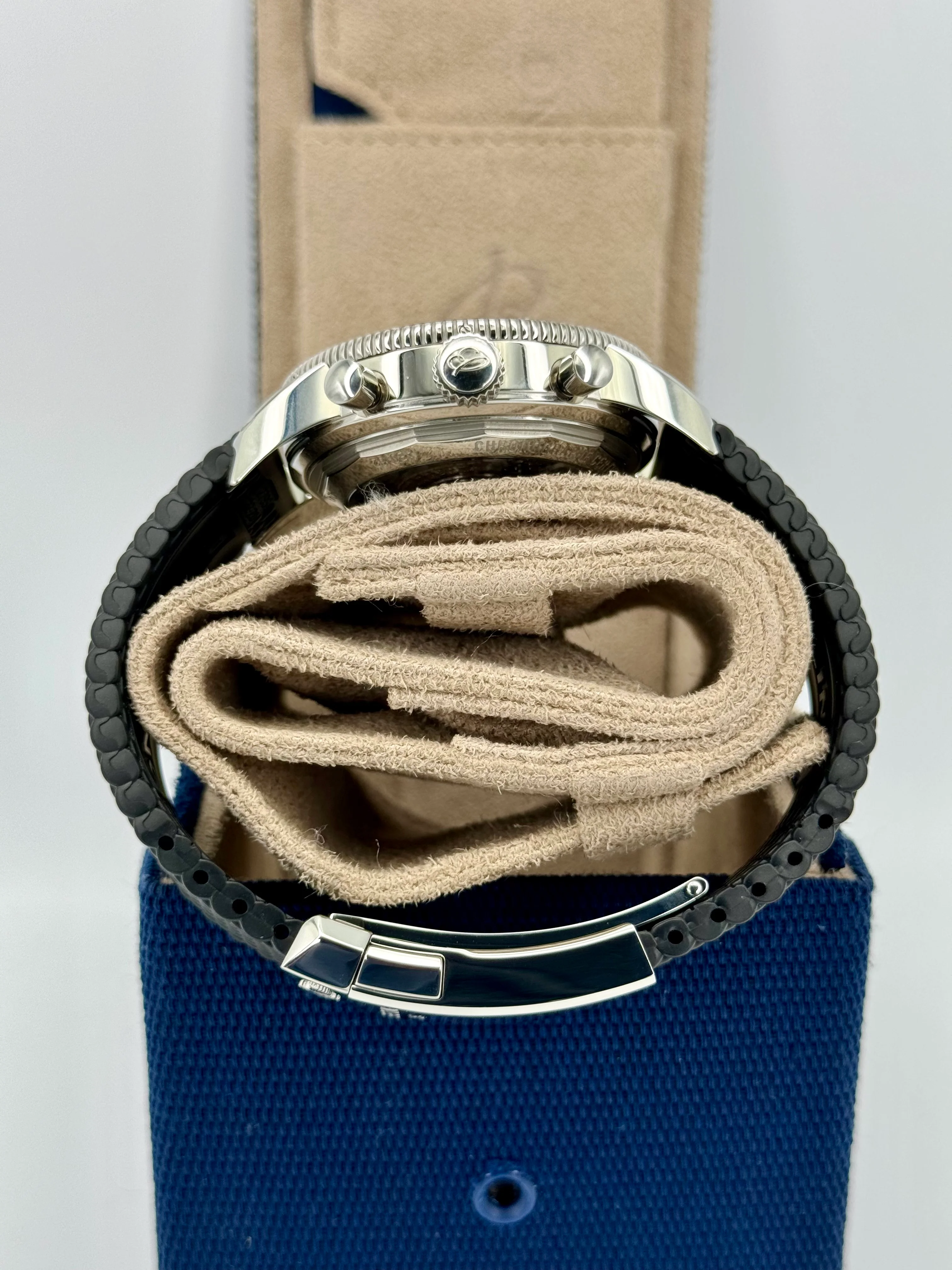 Superocean Heritage B01 44mm  AB0162121B1A1 Chronograph - Image 9