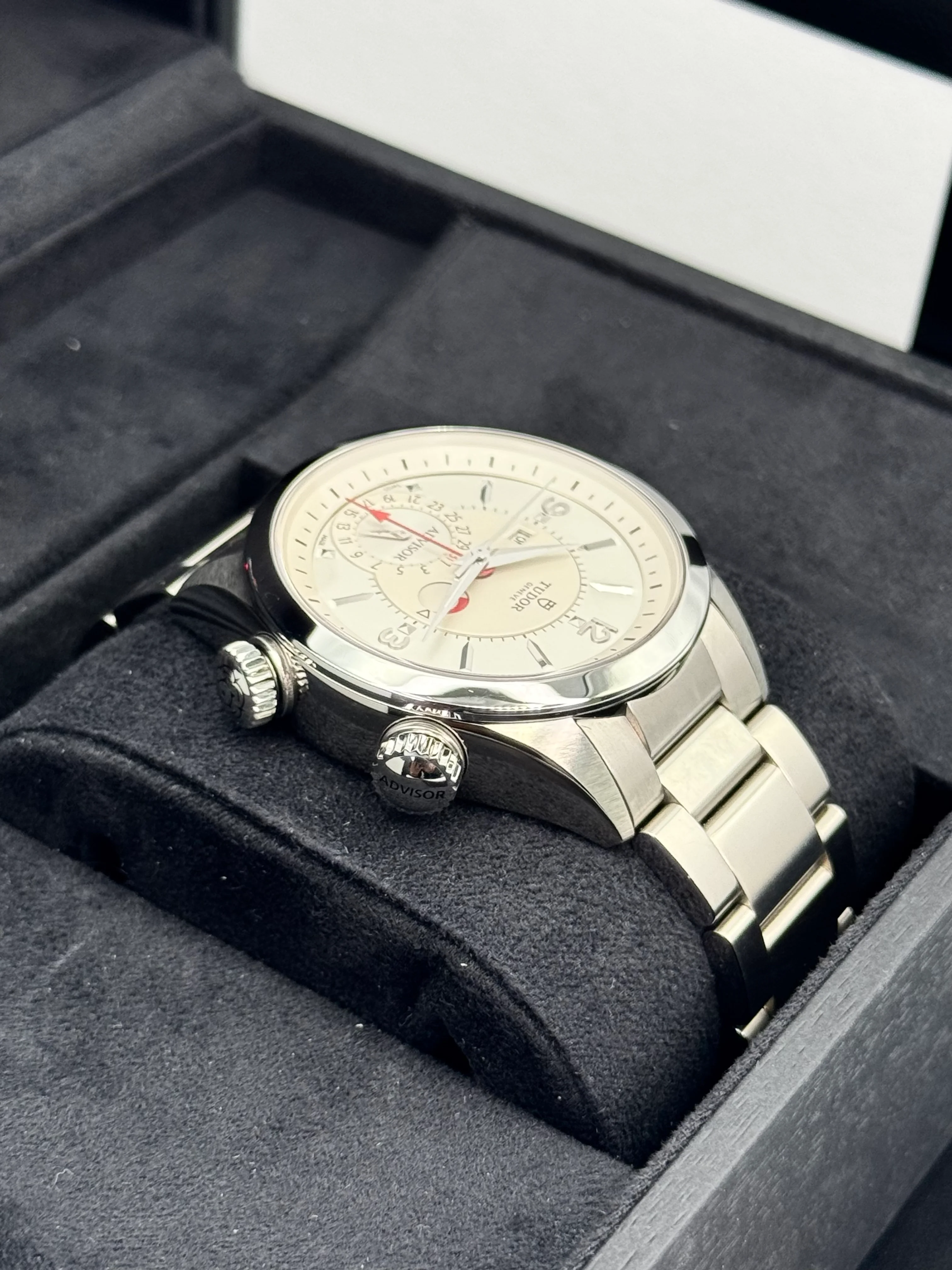 Tudor Heritage Advisor 42mm 79620T Stainless Steel White Dial - Image 8