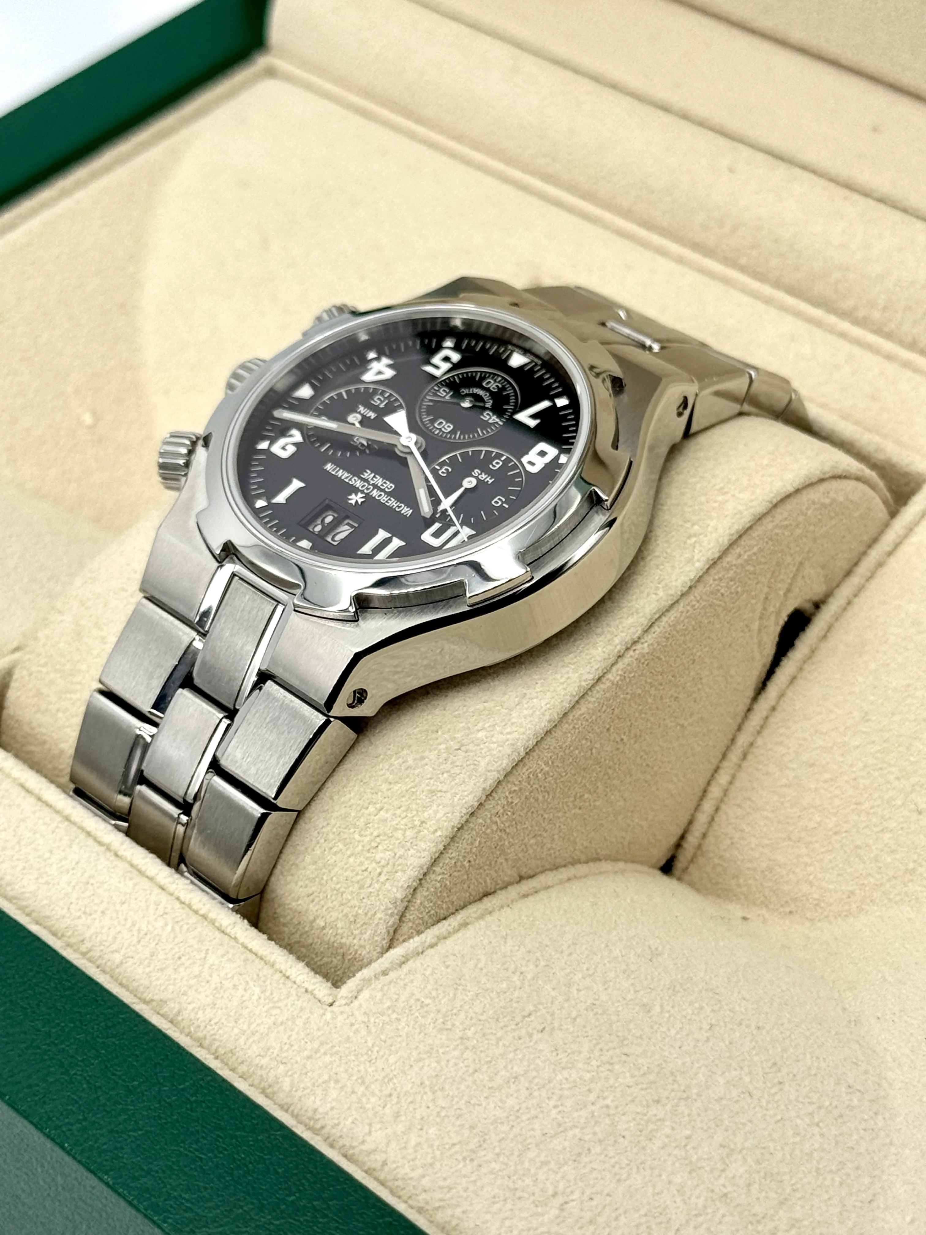 Vacheron Constantin Overseas Chrono 40mm 49140/423A-8886 Black Dial - Image 7